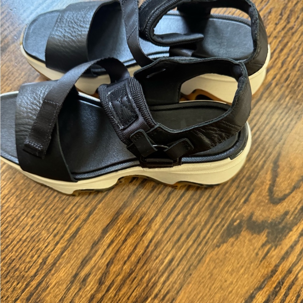 Kinetic impact high sandals by Korel - Picture 4 of 7